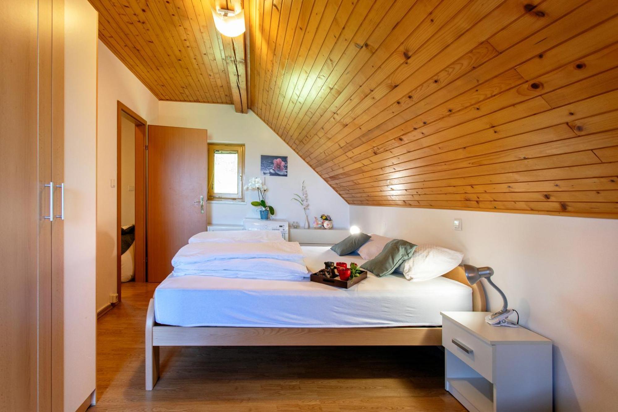 Quiet Family House Butterfly Place Dob Εξωτερικό φωτογραφία