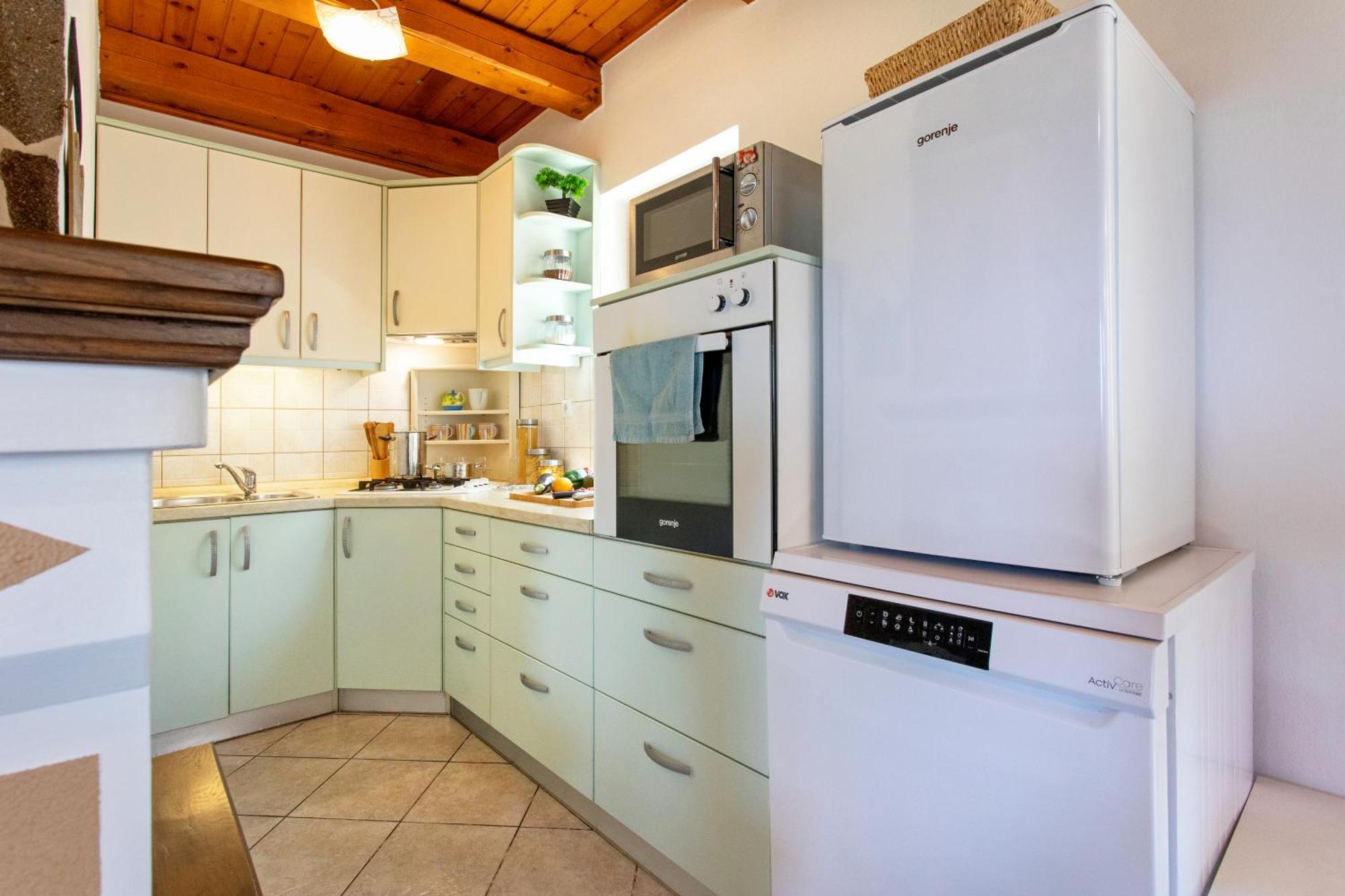 Quiet Family House Butterfly Place Dob Εξωτερικό φωτογραφία