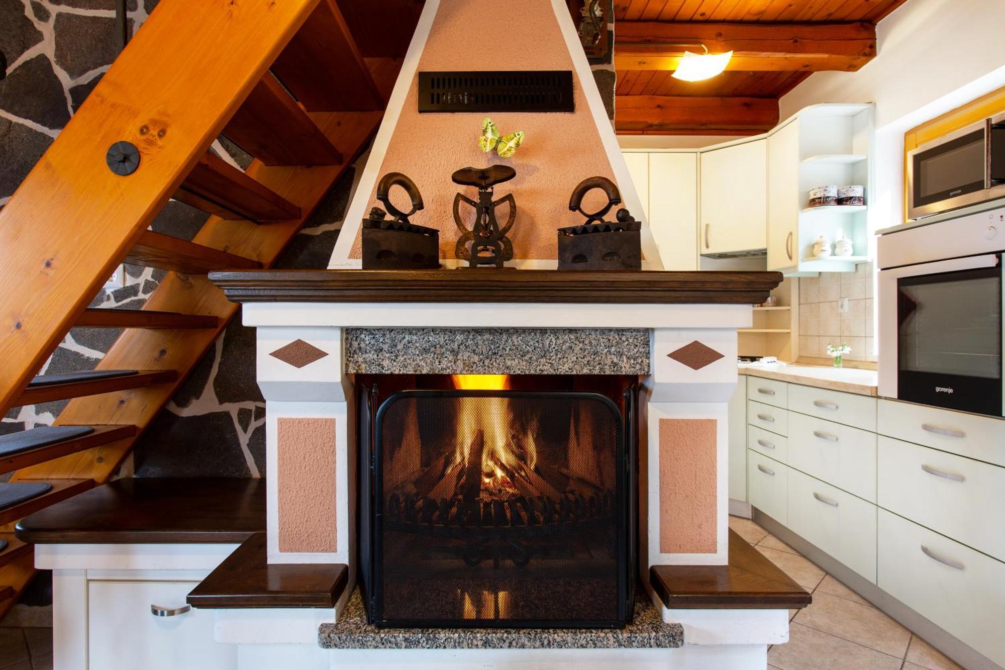 Quiet Family House Butterfly Place Dob Εξωτερικό φωτογραφία