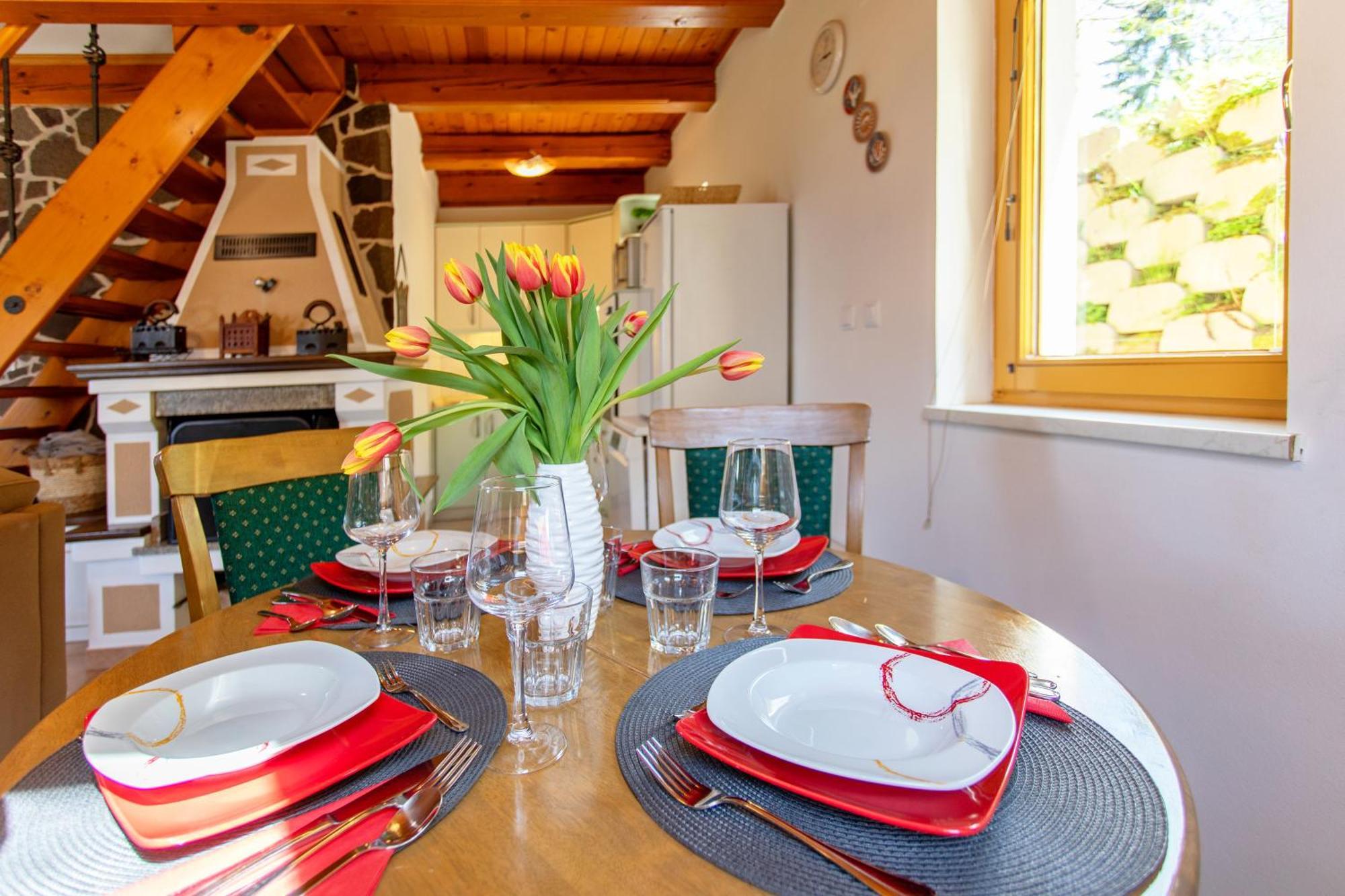 Quiet Family House Butterfly Place Dob Εξωτερικό φωτογραφία