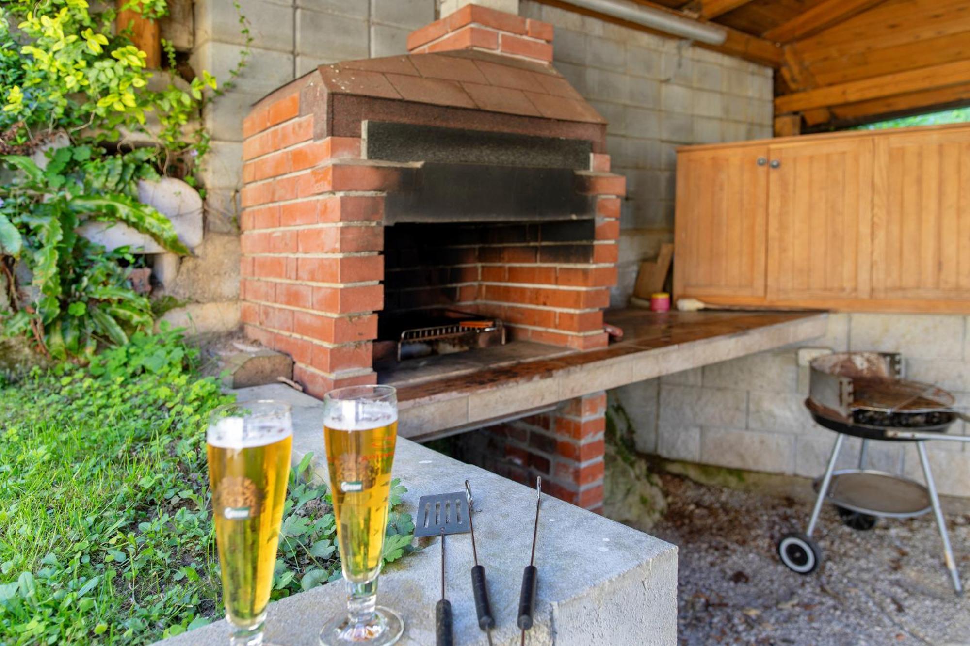 Quiet Family House Butterfly Place Dob Εξωτερικό φωτογραφία